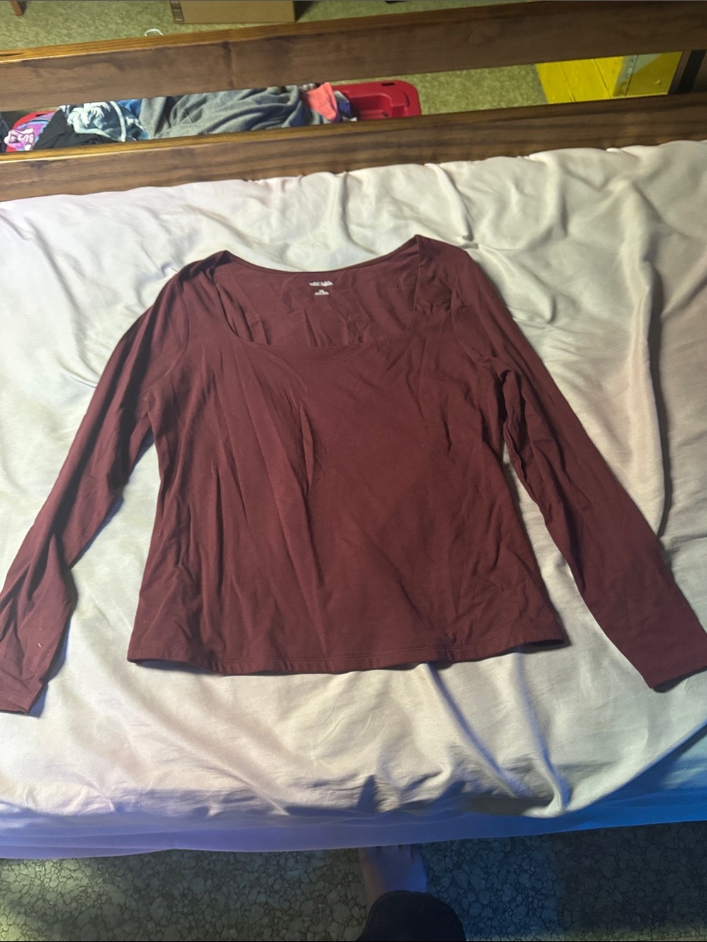 wild fable Long Sleeve Scoop Neck Top in Burgundy